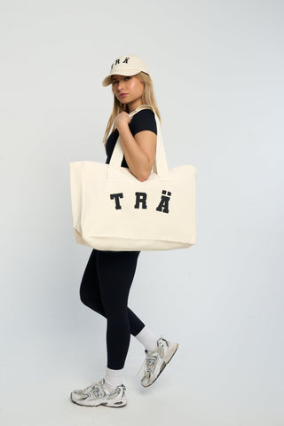 Durable TRÄ tote bag with zip and inside pocket for essentials